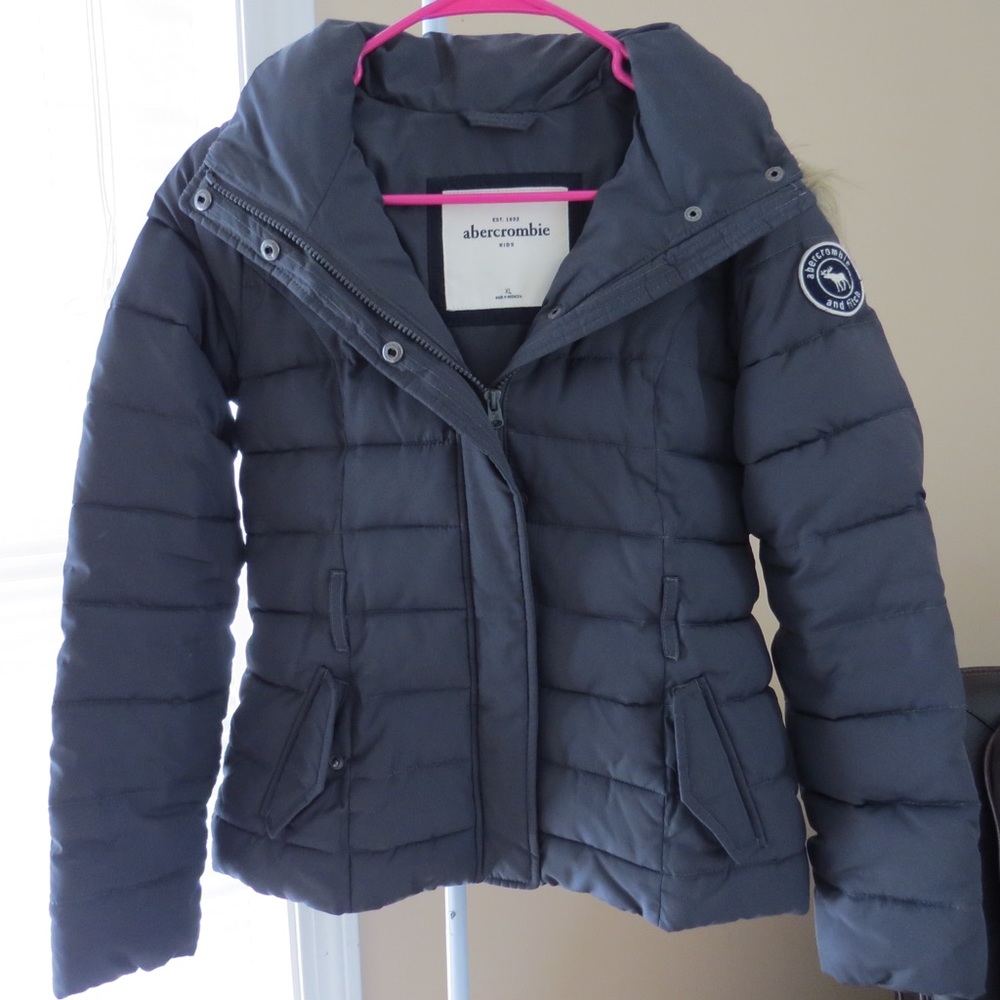 Girls Abercrombie grey puffer jacket